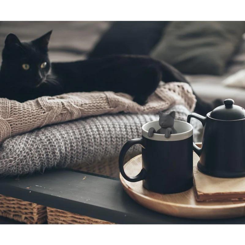 Cat shaped tea infuser